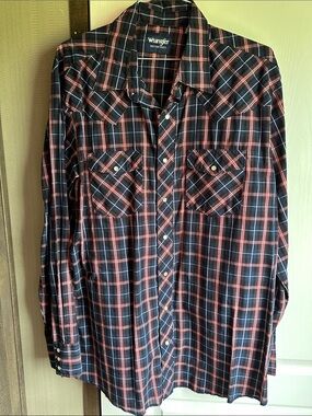 XLT Wrangler Men's Navy Plaid Pearl Snap Shirt